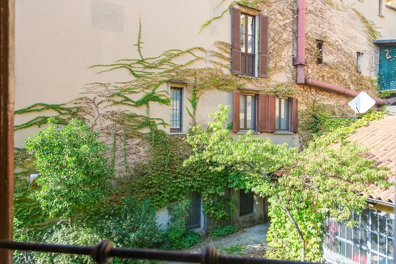 Lavandai Monolocale Uso Esclusivo Navigli Milano Italy